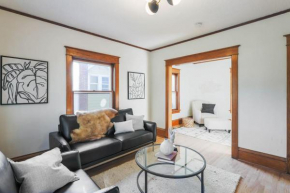 Charming 4 bdrm home on bike trail w free parking